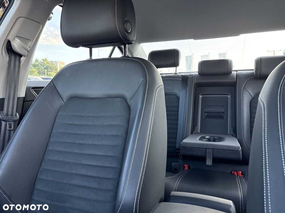 Volkswagen Passat - 14