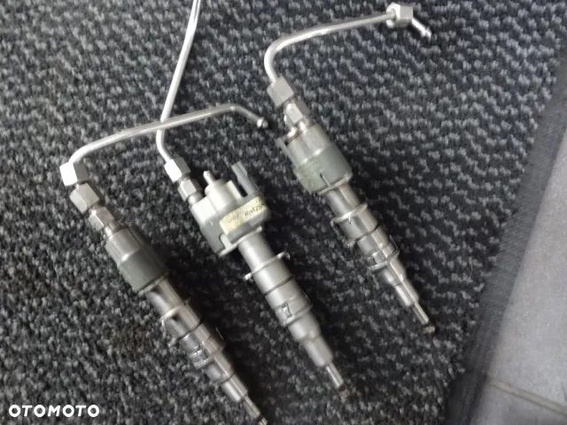 Wtryskiwacz BMW 2.0 N43B20A  7589048-06 - 5