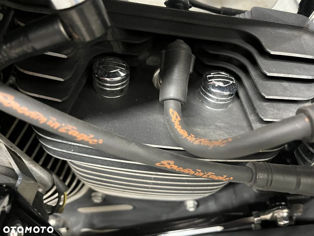 Harley-Davidson Softail Custom - 17