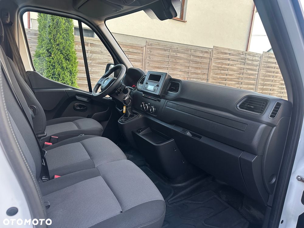 Renault Master 2,3 dci 2021 r. Furgon , Bliźniak L4H2 - 9