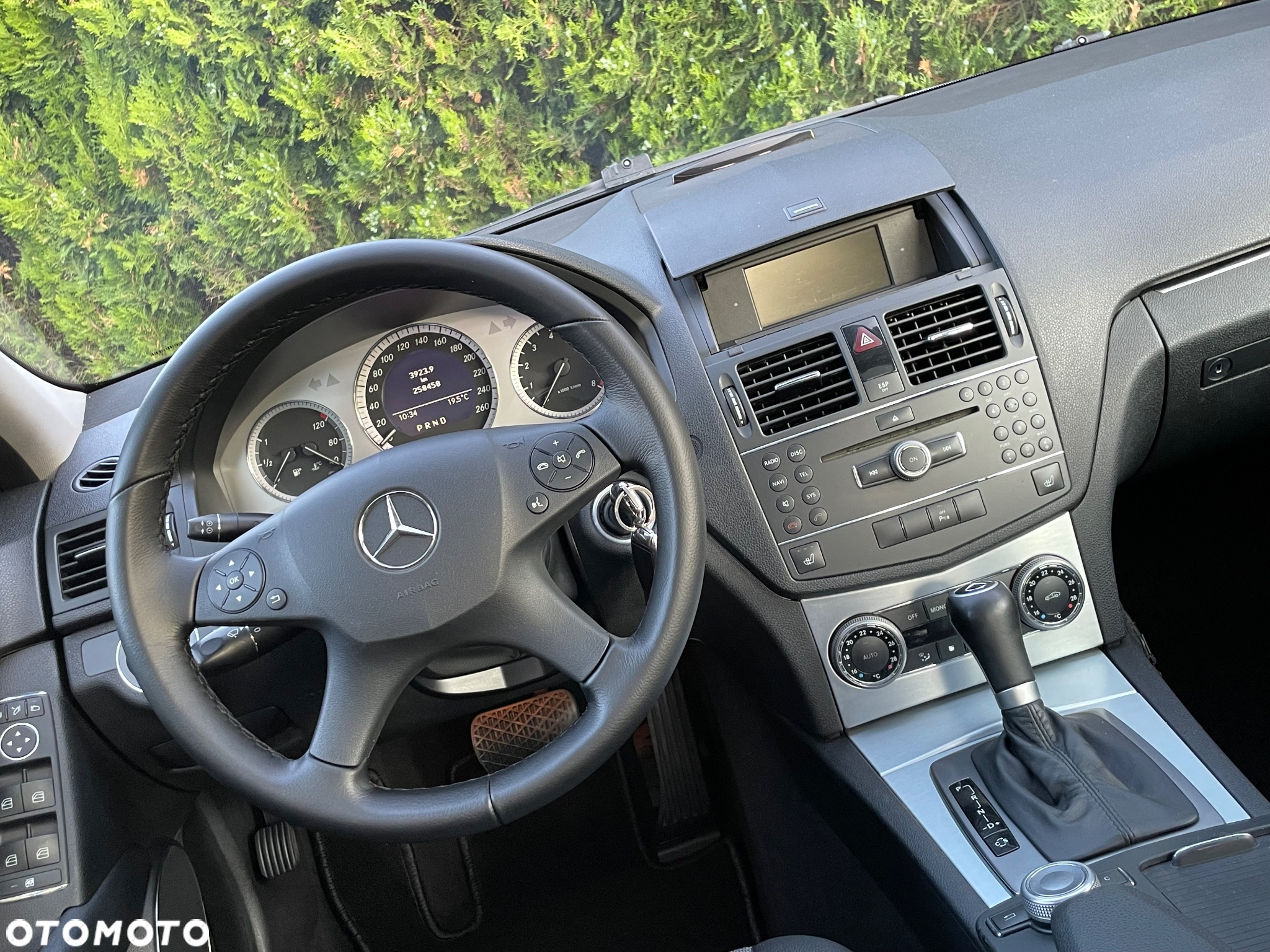 Mercedes-Benz Klasa C 180 Kompressor Automatik - 33