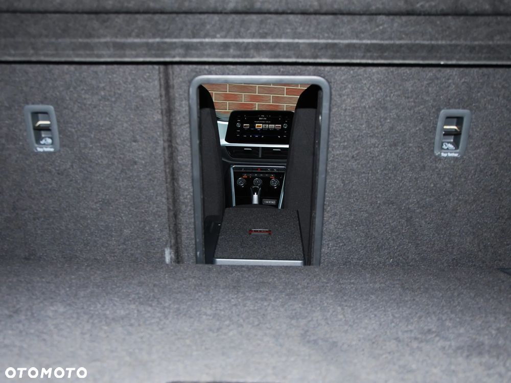 Volkswagen T-Roc 1.5 TSI Life DSG - 23