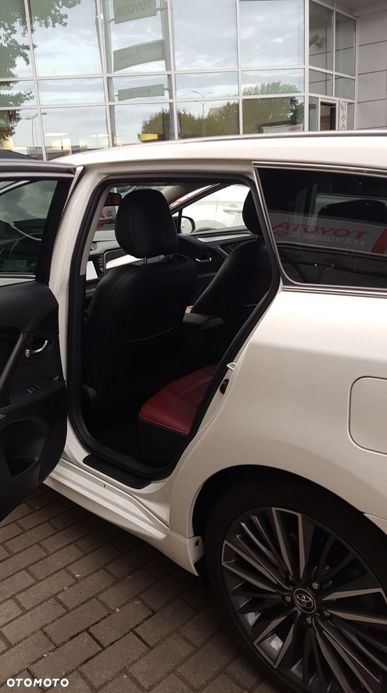 Toyota Avensis 2.0 D-4D Selection - 4