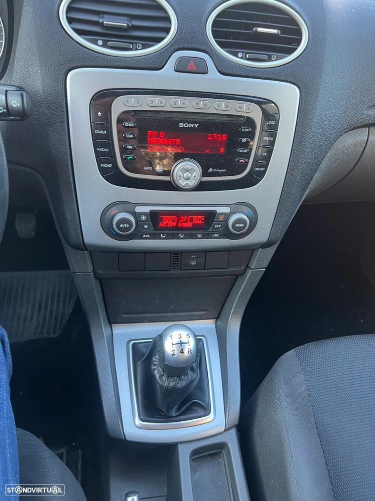 Ford Focus SW 1.6 TDCi Titanium - 12