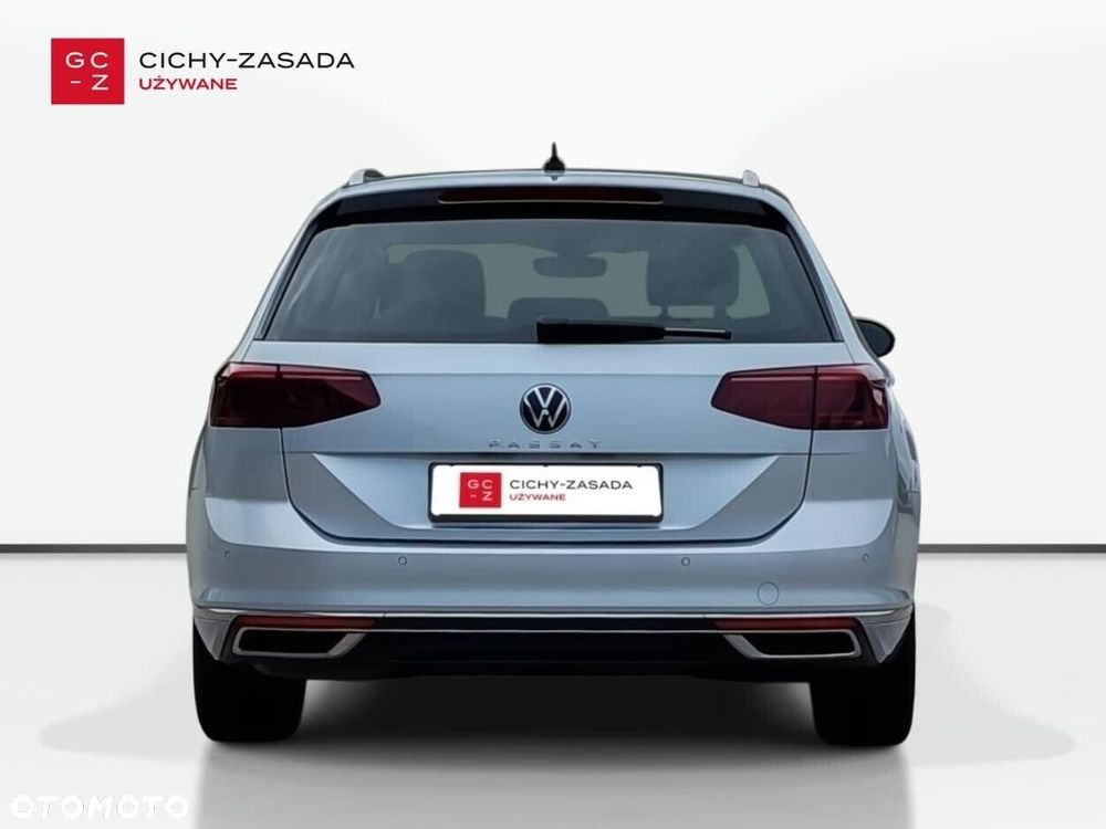 Volkswagen Passat Variant 2.0 TDI Elegance DSG - 5