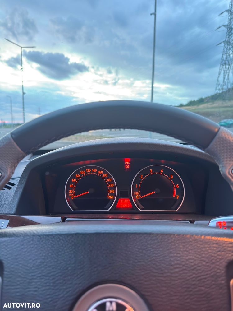 BMW Seria 7 745i A - 14