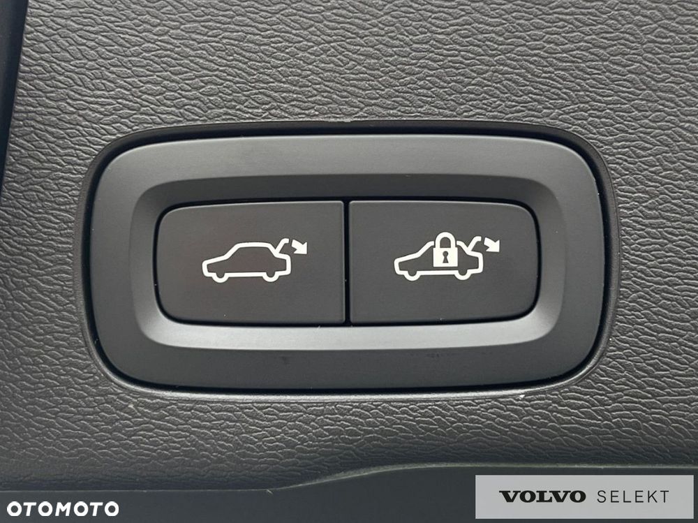 Volvo XC 60 - 30