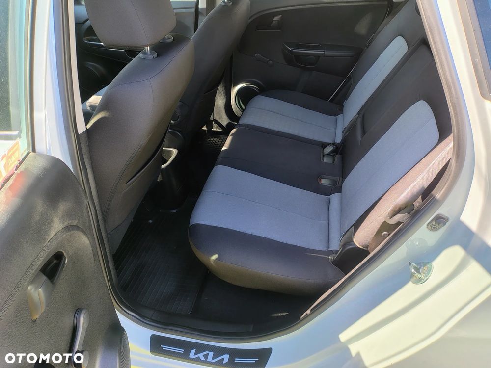 Kia Venga 1.4 CRDi S - 12