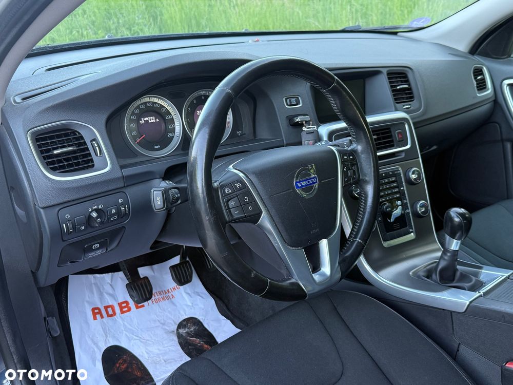 Volvo V60 2.0T - 13
