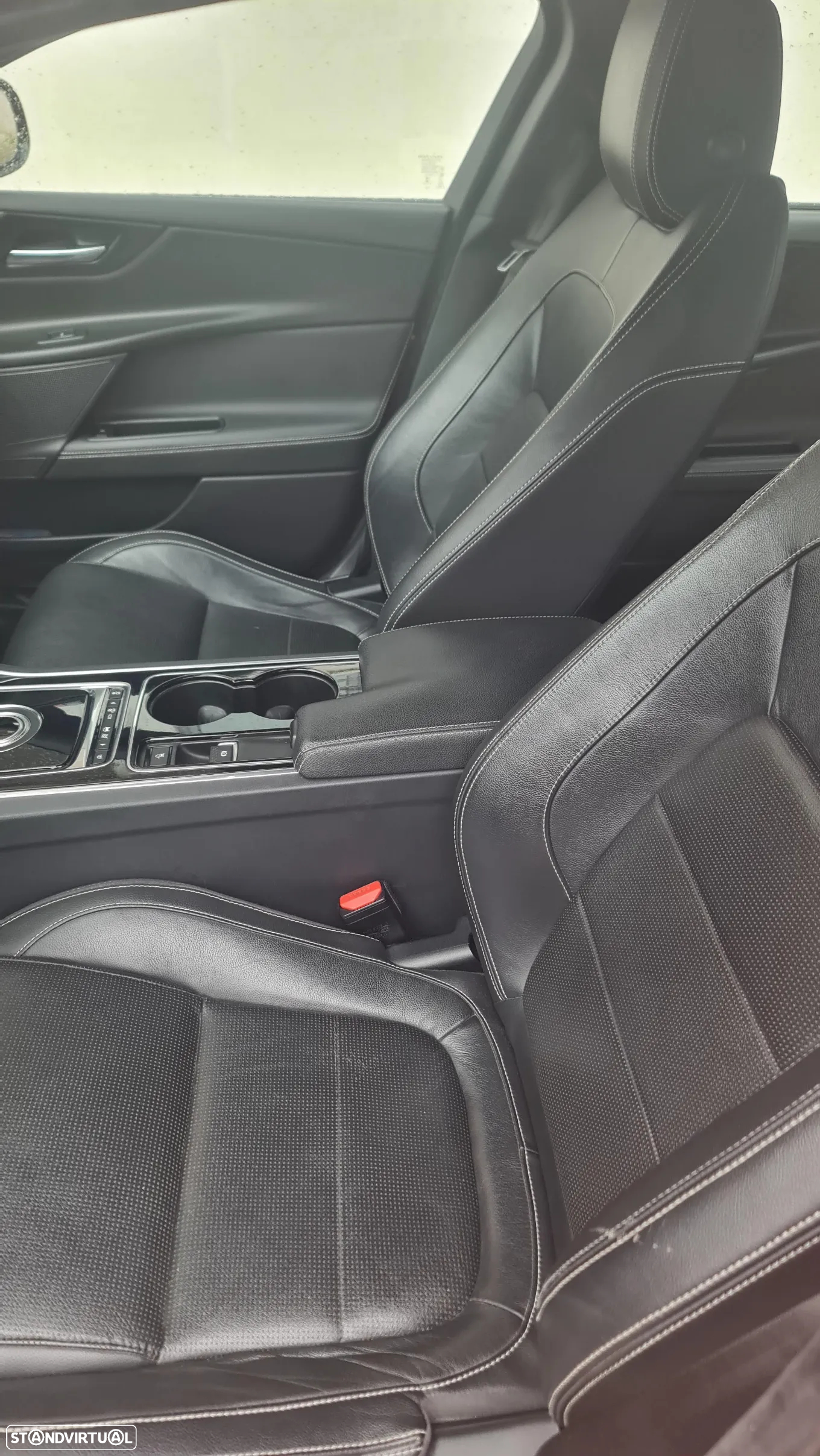 Jaguar XE 2.0 D R-Sport Aut. - 10