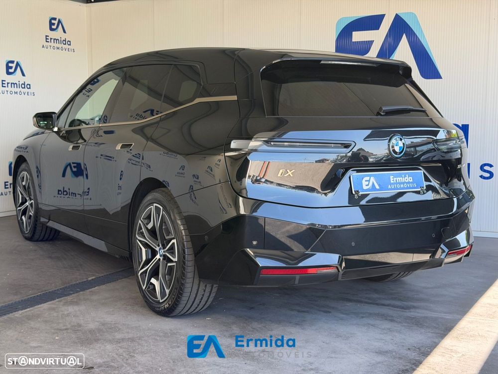 BMW iX xDrive 40 Pack Desportivo - 7
