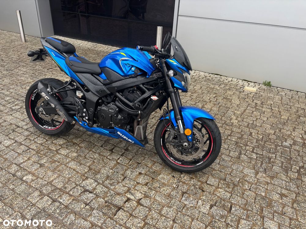 Suzuki GSX - 4