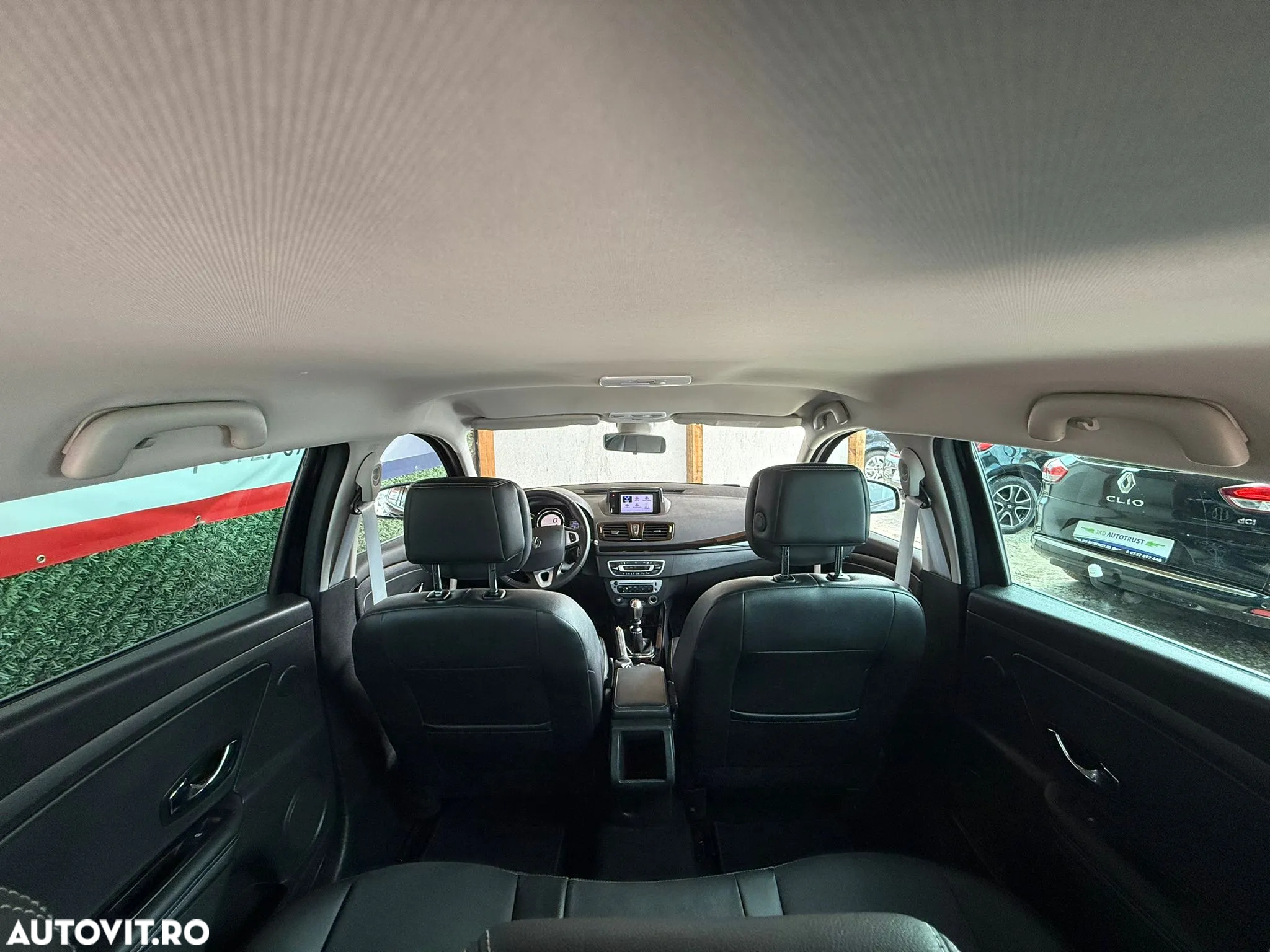 Renault Megane ENERGY dCi 110 Start & Stop Bose Edition - 6