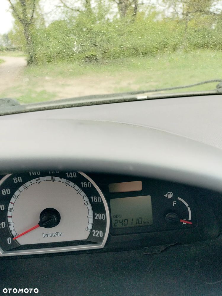Hyundai Matrix 1.6 GLi - 8