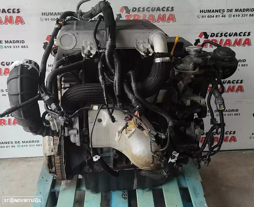MOTOR COMPLETO KIA CARNIVAL II 2002 -J3 - 8