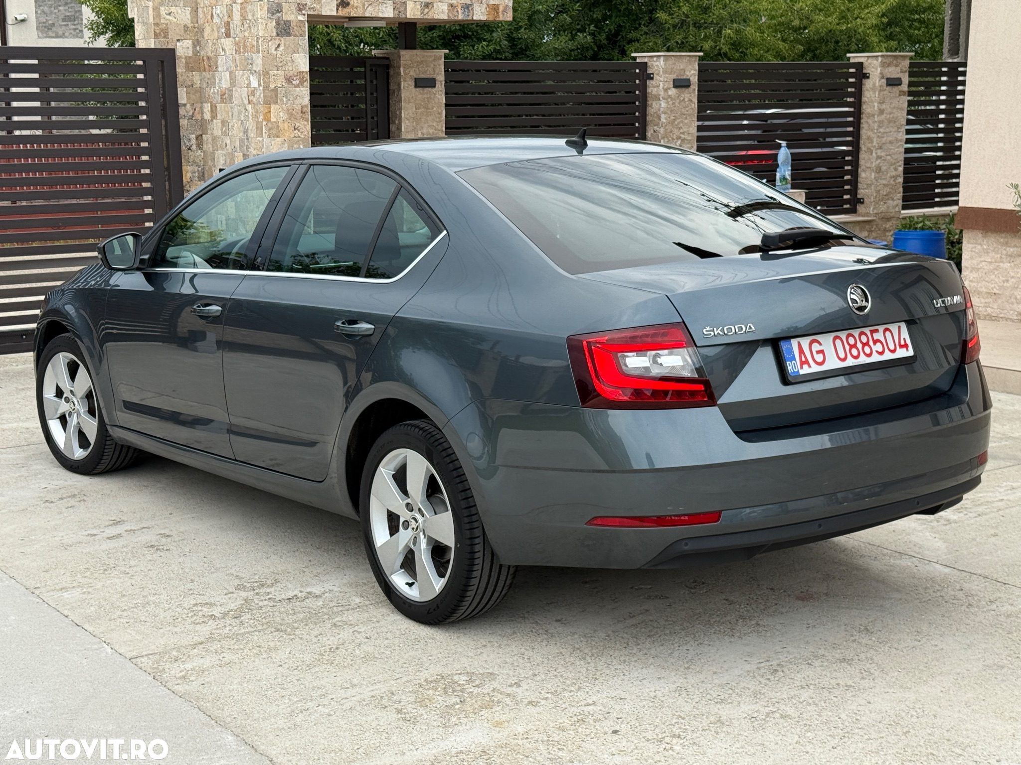 Skoda Octavia - 4