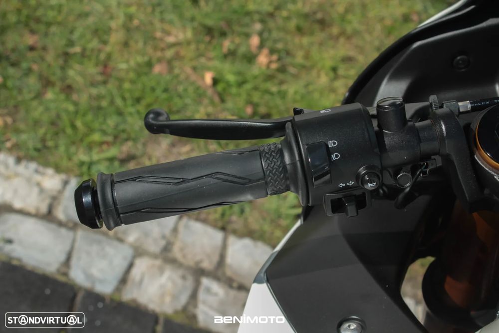 Yamaha R 3 Edição Especial 60º Aniversário - 8