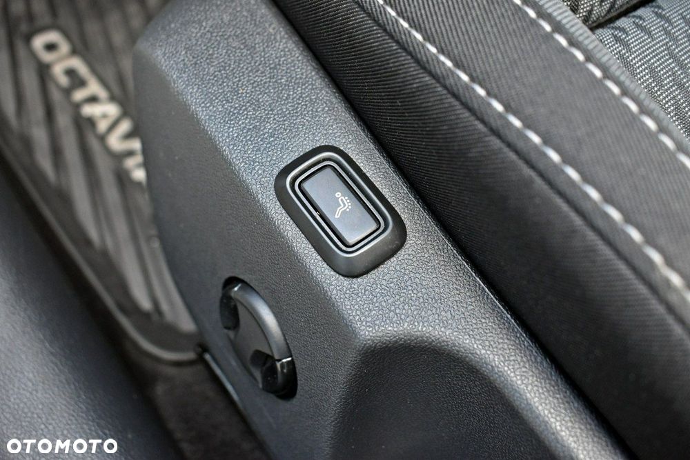 Skoda Octavia 2.0 TDI Ambition DSG - 11