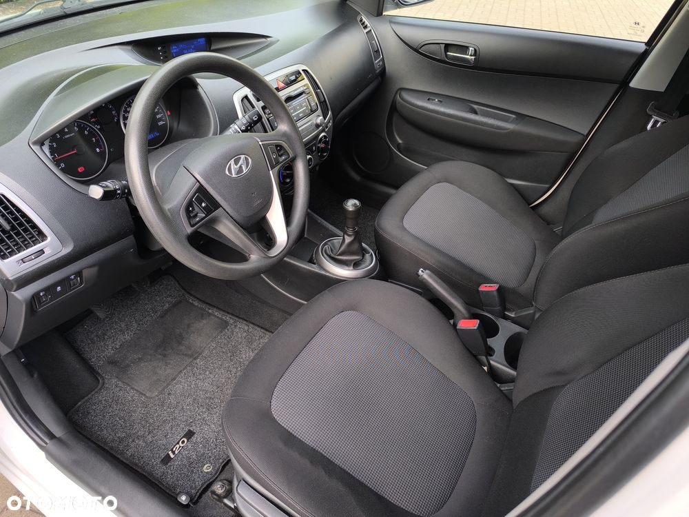 Hyundai i20 - 12
