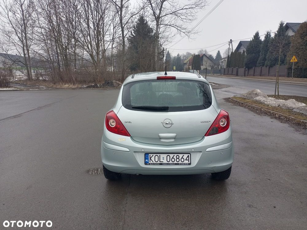 Opel Corsa 1.2 16V Enjoy - 4