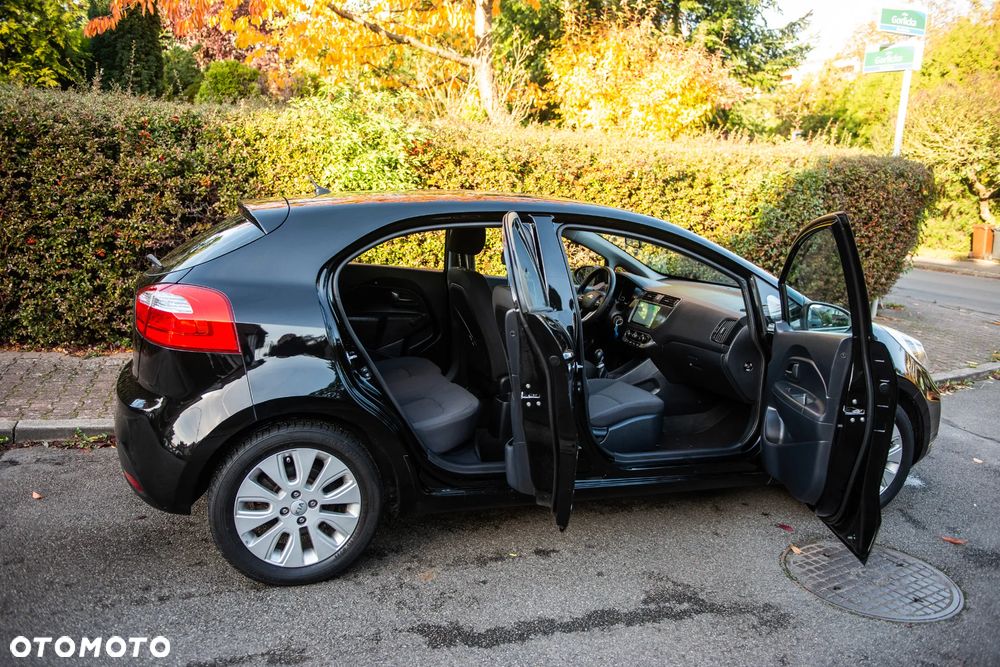 Kia Rio 1.4 Business Line Plus - 9