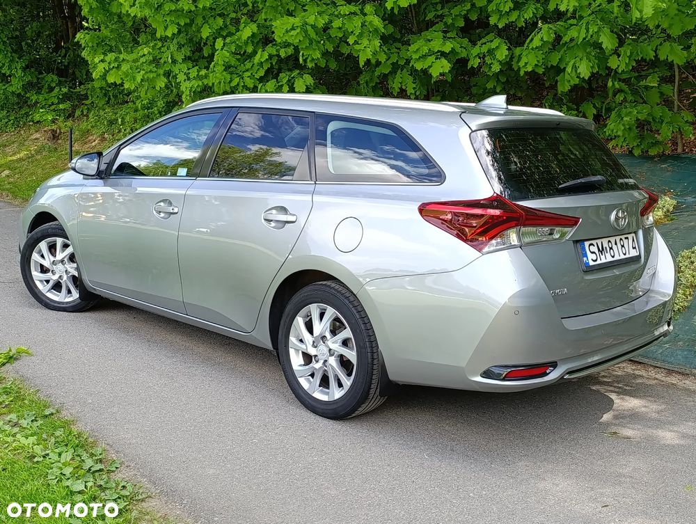 Toyota Auris 1.6 Comfort - 4