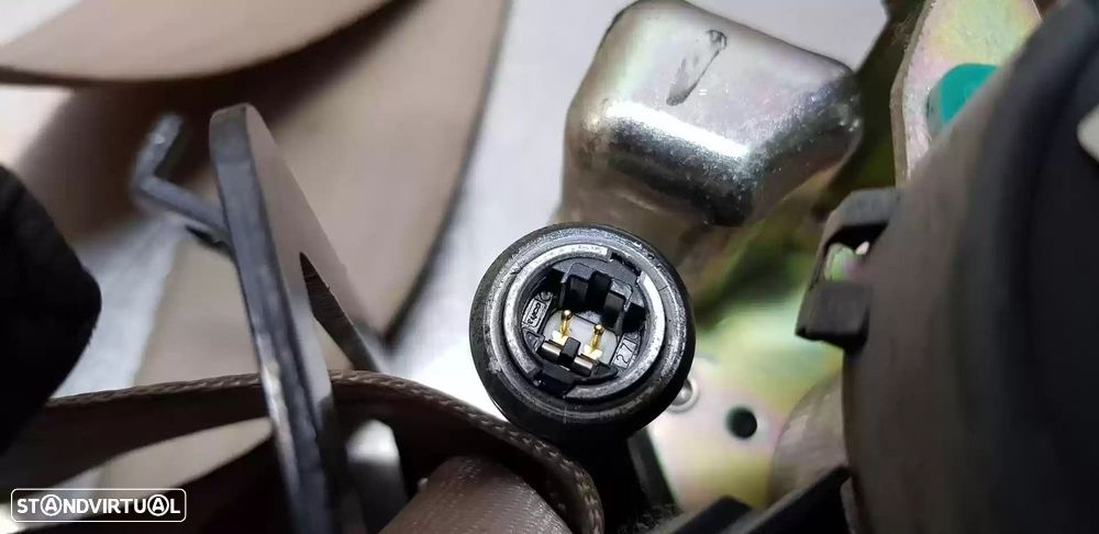 CINTO SEGURANÇA FRONTAL DIREITO KIA SPORTAGE 2005 -888201F200 - 2