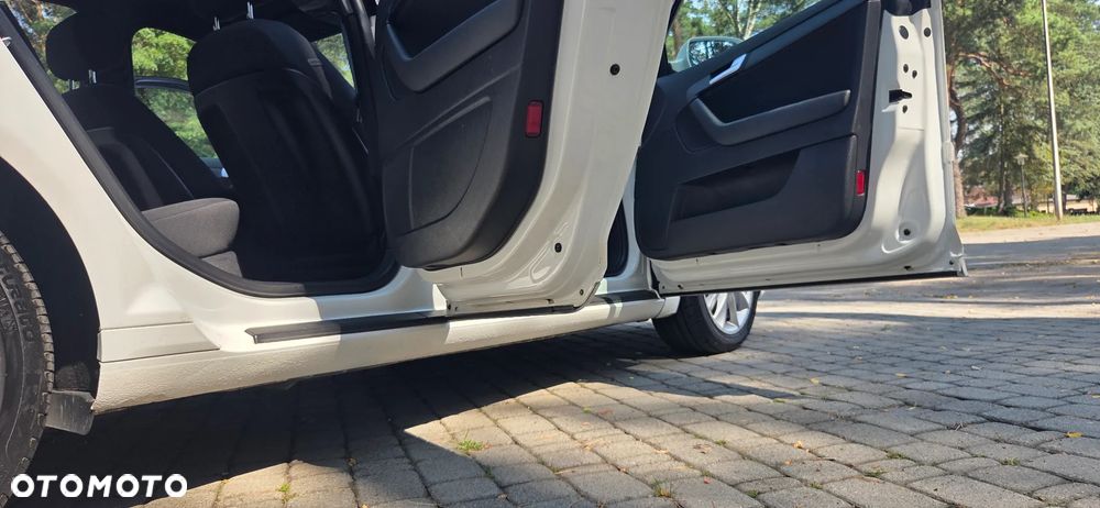 Audi A3 Sportback 1.6 TDI DPF S line Sportpaket - 20