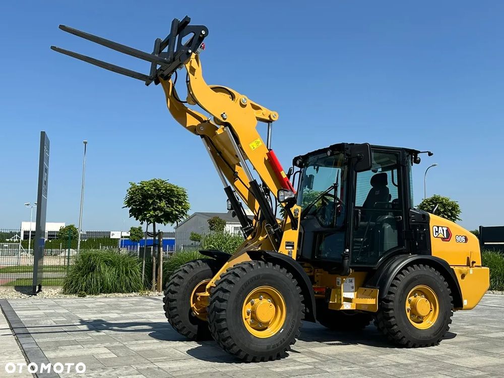 Caterpillar 906