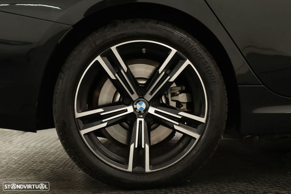 BMW 330 e Edição Desportiva M Auto - 5