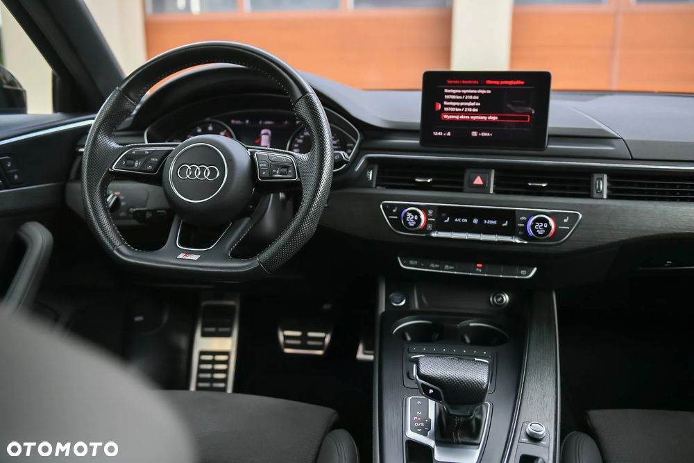 Audi A4 Avant 40 g-tron S tronic S line - 33