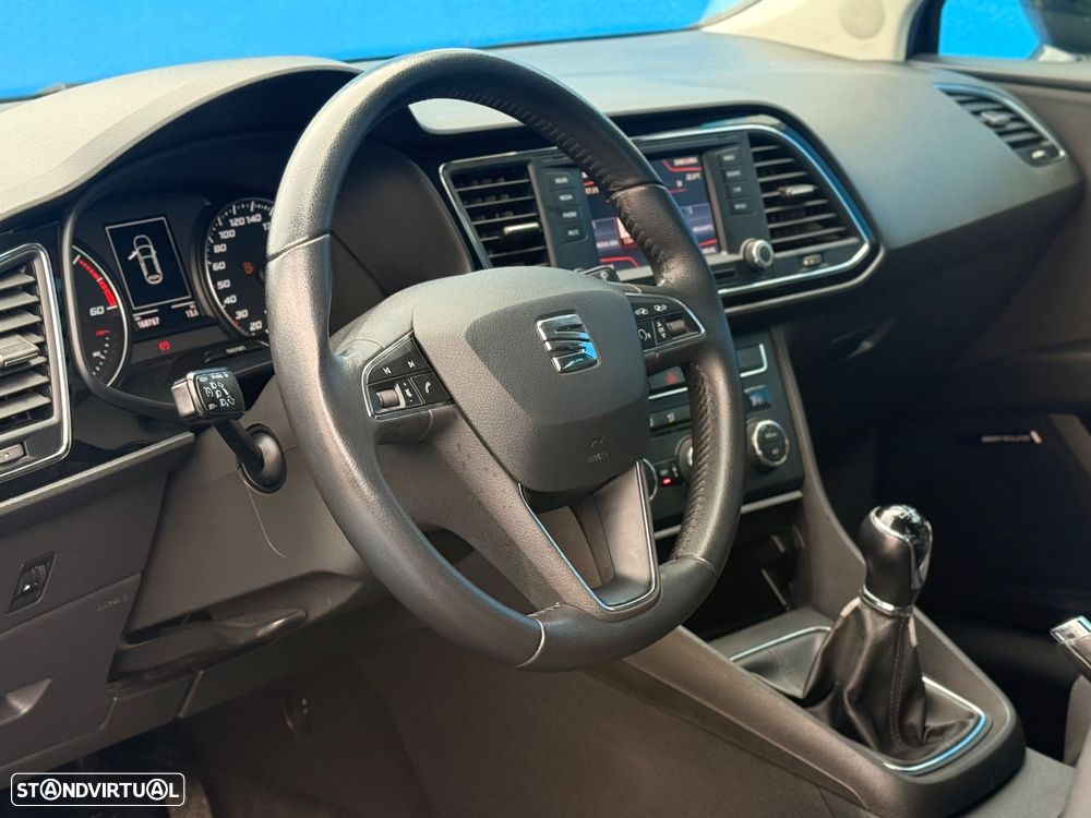 SEAT Leon 1.6 TDI DPF S&S Style - 6