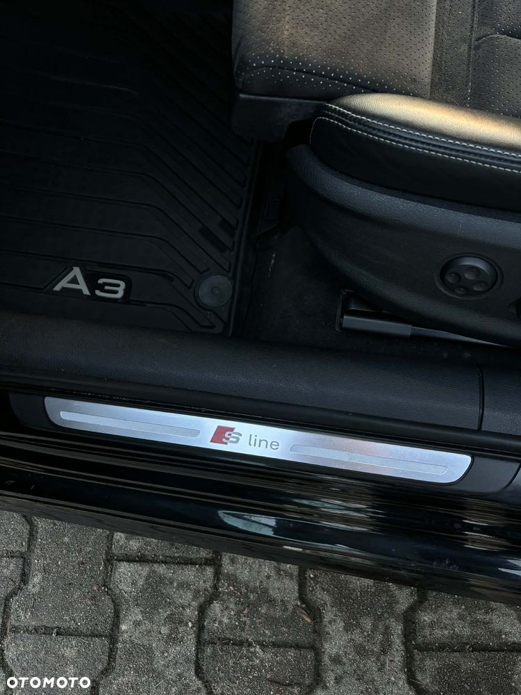 Audi A3 Sportback 2.0 TDI (clean diesel) quattro S tronic S line Sportpaket - 17