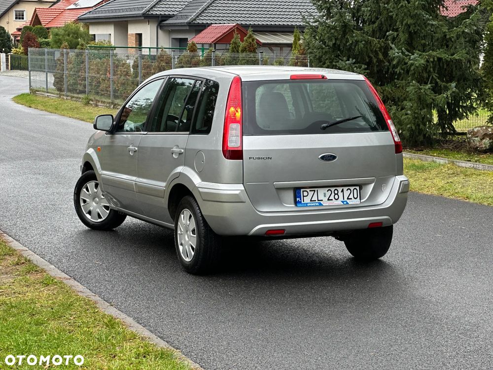 Ford Fusion 1.25 Ambiente - 14