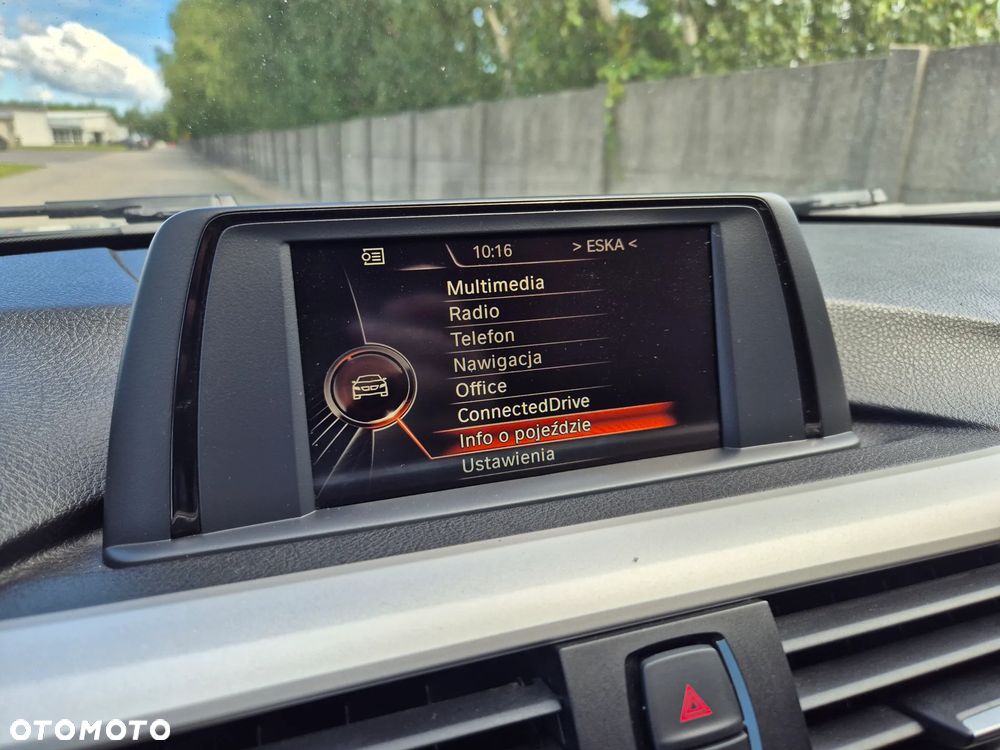 BMW Seria 3 318d DPF Edition Lifestyle - 13