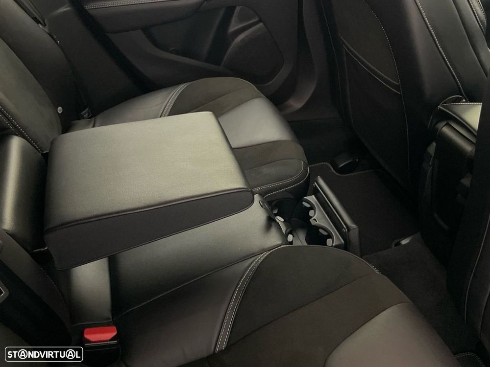 Volvo V40 2.0 D2 R-Design - 30