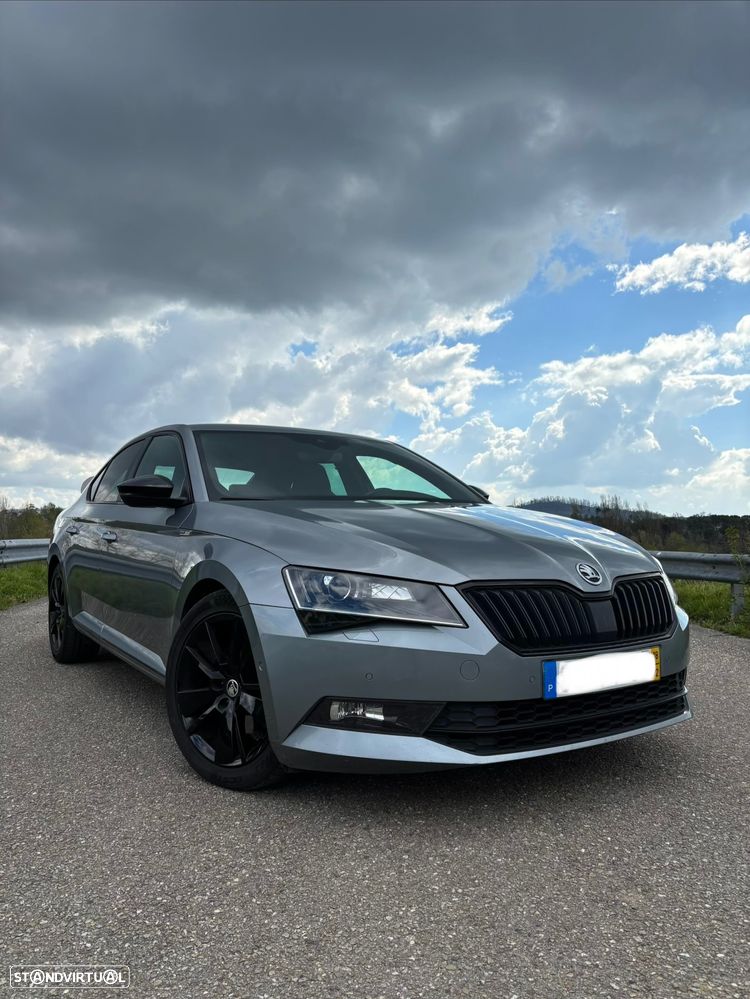 Skoda Superb 2.0 TDI Sportline - 2