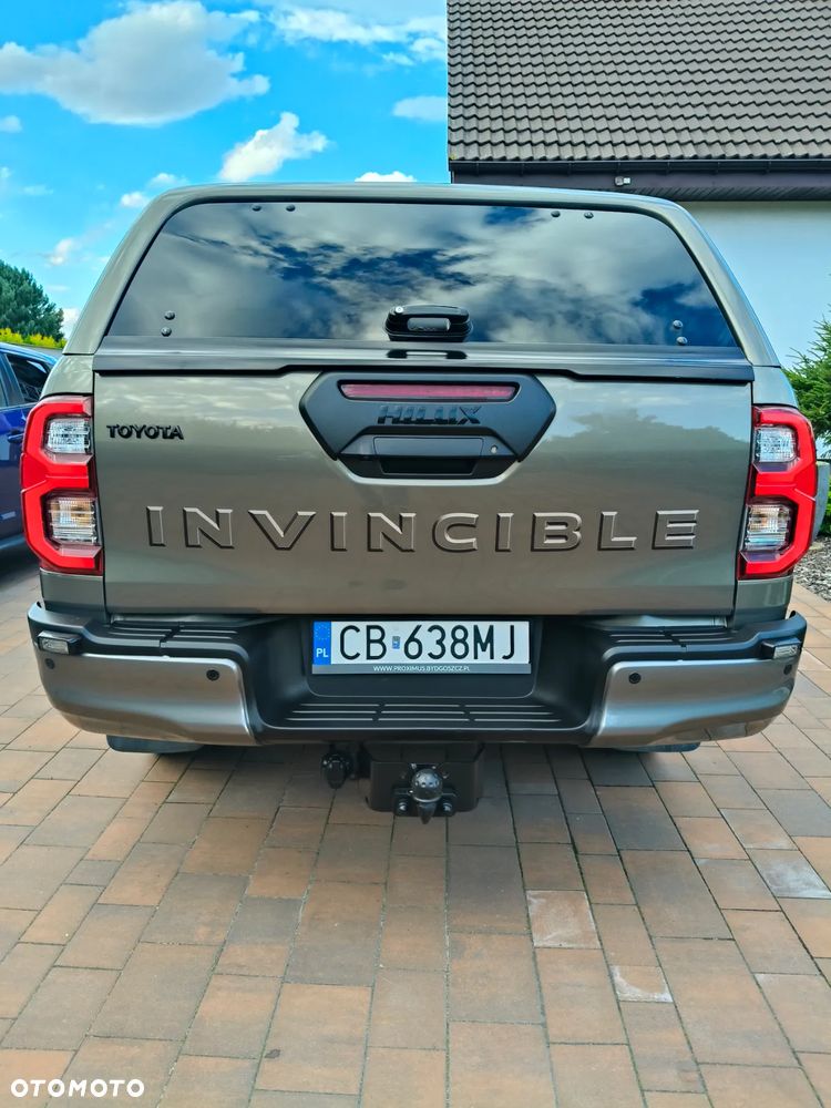 Toyota Hilux 2.8 D-4D Double Cab Invincible 4x4 - 5