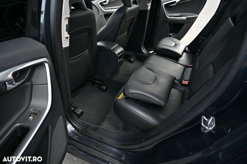 Volvo XC 60 D4 Geartronic Summum - 15