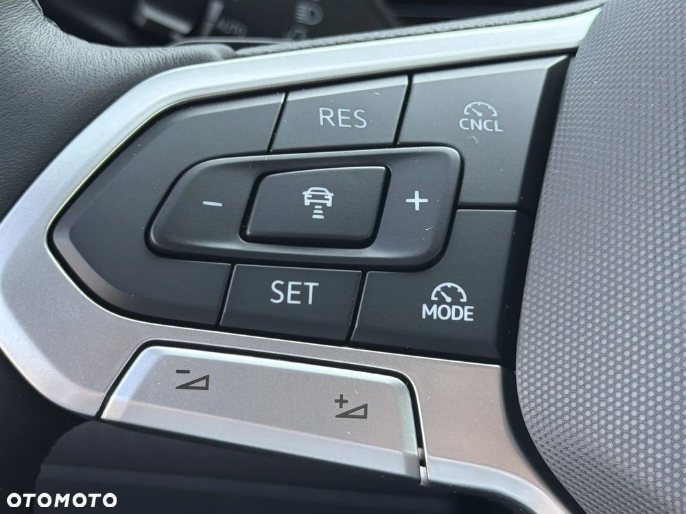 Volkswagen T-Roc 1.5 eTSI Style DSG - 26