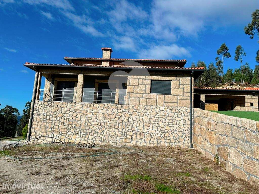 MORADIA T4 | TRANQUILIDADE E CONFORTO EM PIARES, MARCO DE CANAVESES - Grande imagem: 2/27