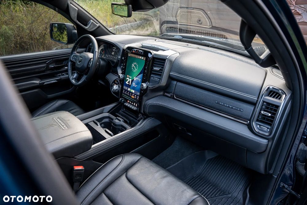 RAM 1500 5.7 eTorque Crew Cab Shortbed Limited Black - 25