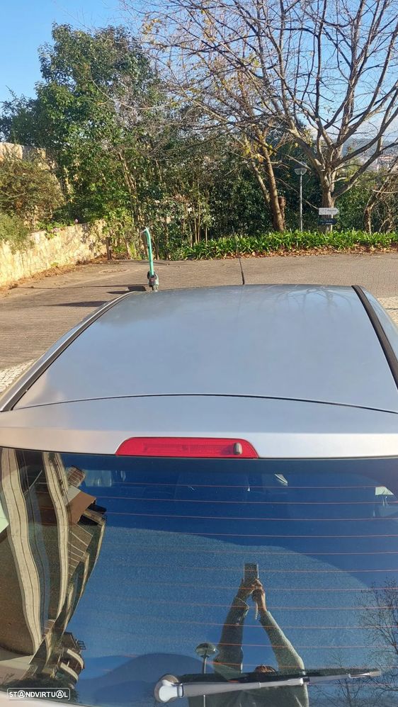 Ford Fiesta 1.25 Ghia - 9