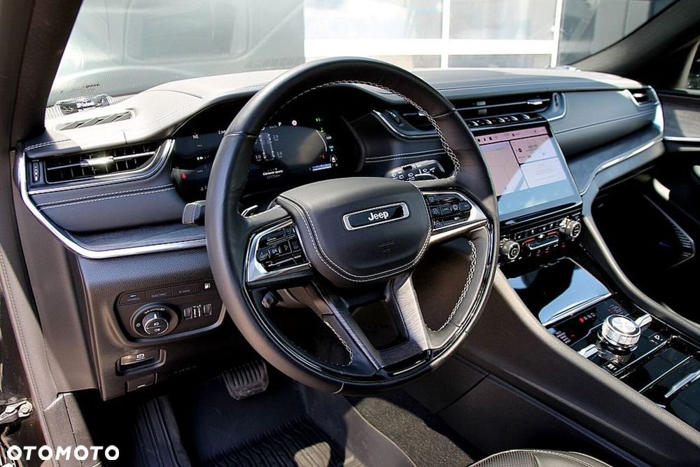 Jeep Grand Cherokee - 4