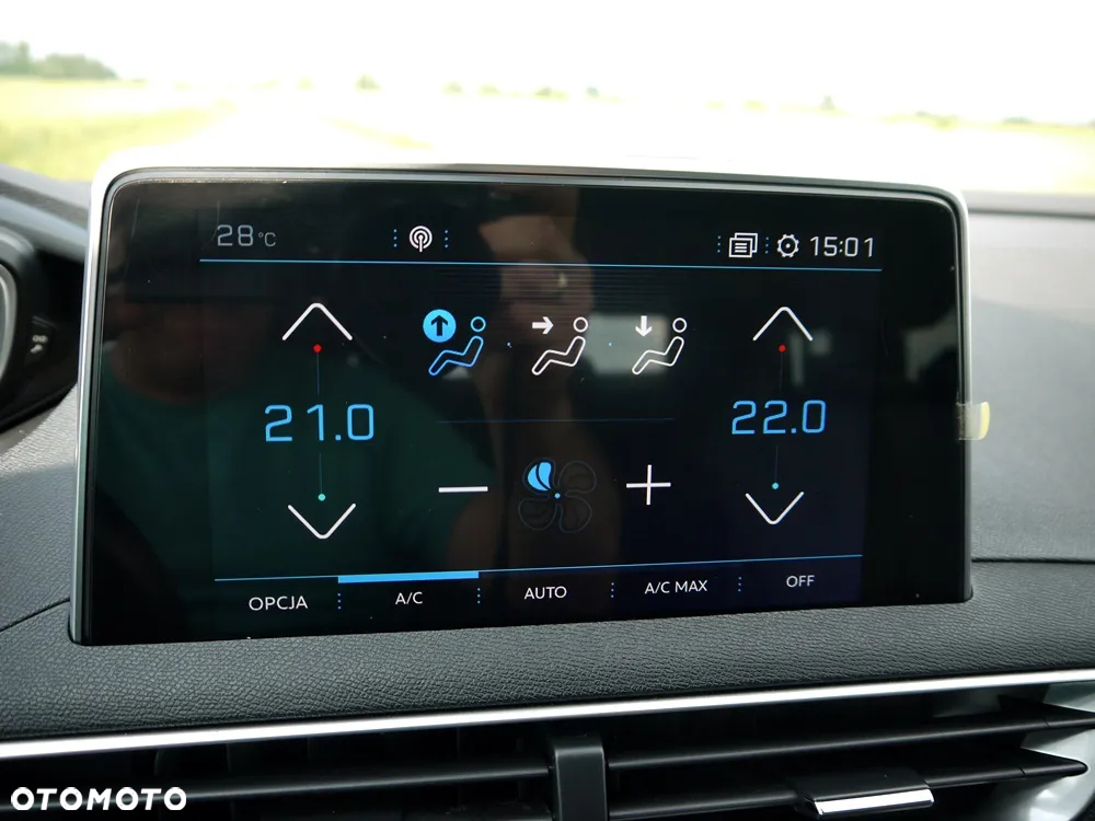 Peugeot 3008 PureTech 130 Stop & Start GPF Allure - 22