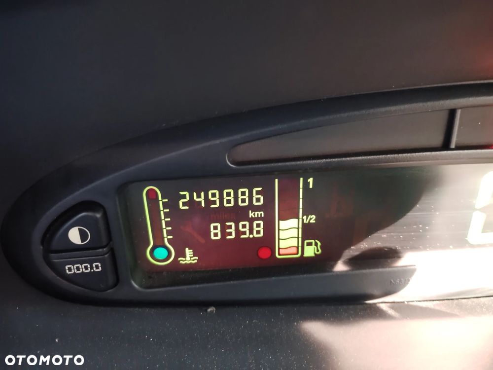 Citroën Xsara Picasso 2.0 HDI Exclusive - 4