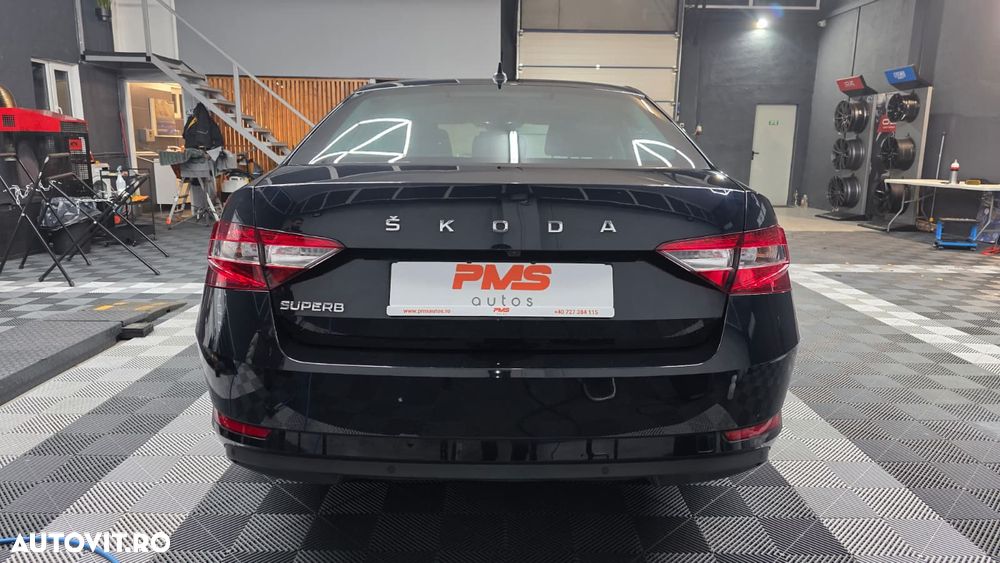 Skoda Superb 2.0 TDI DSG Premium Edition - 17