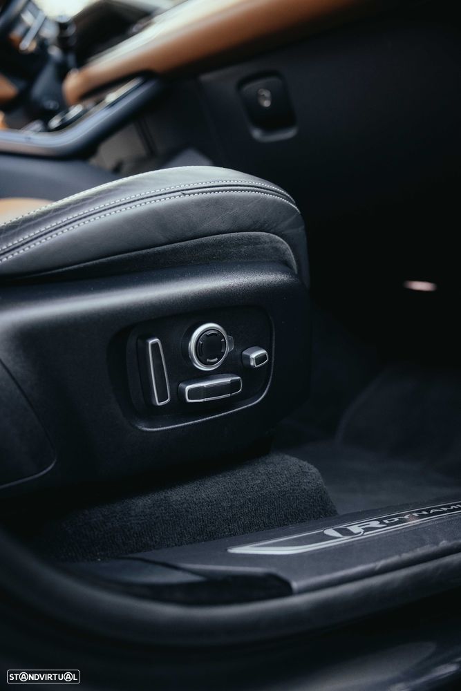 Land Rover Range Rover Velar 3.0 D R-Dynamic SE - 34