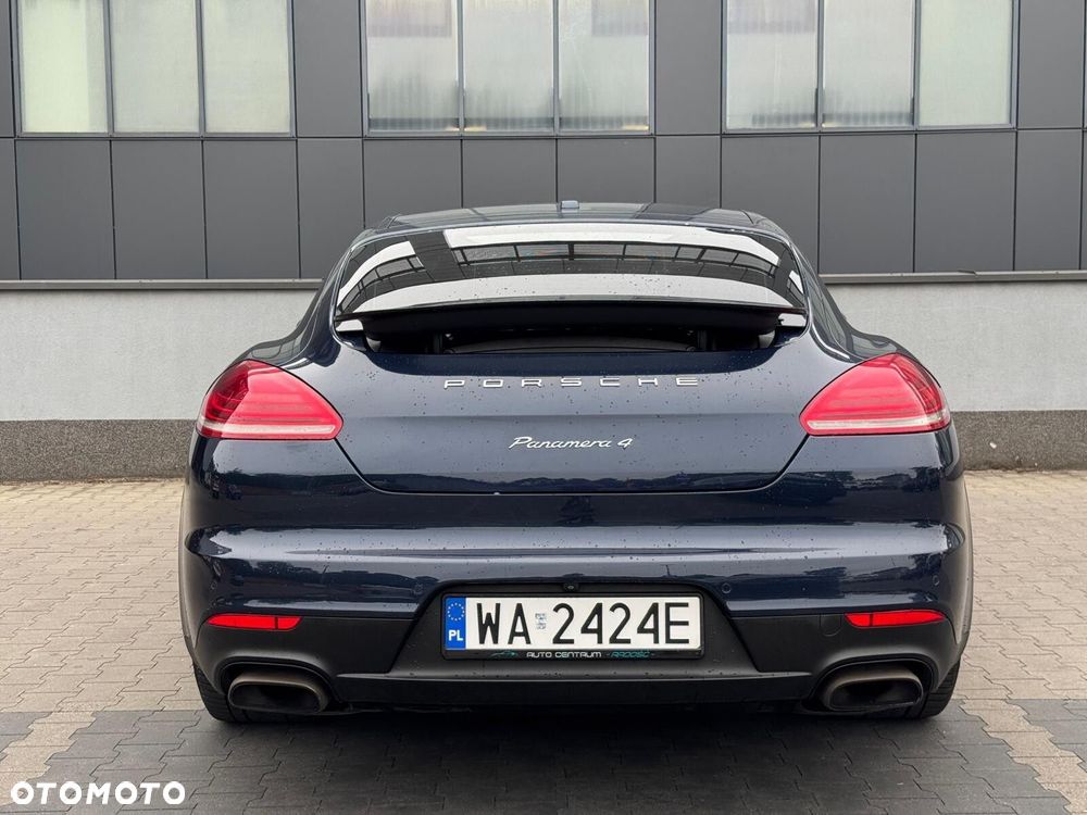 Porsche Panamera 4 - 10