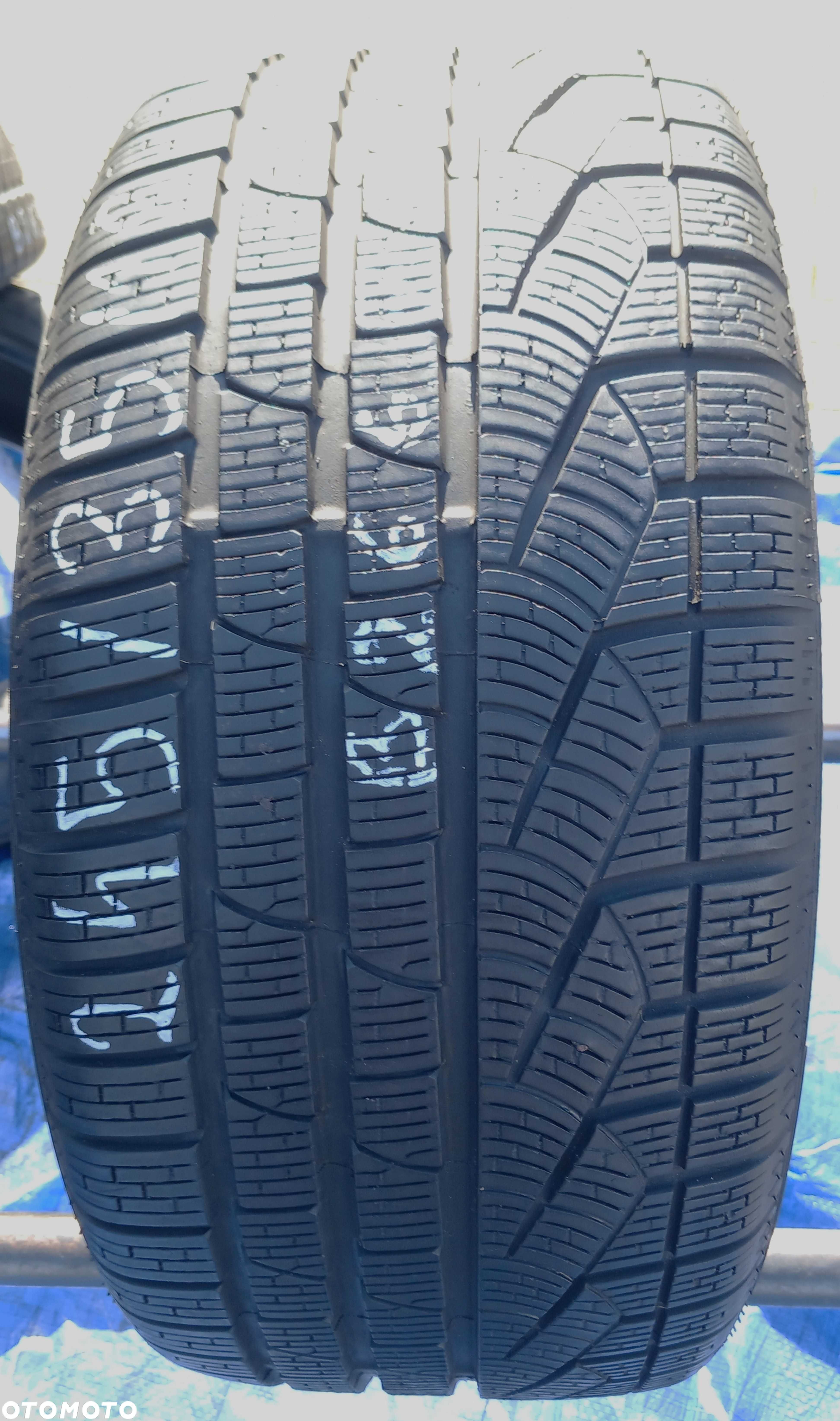 245/35/18 Pirelli SottoZero Winter 240 Serie 2 RSC 92V - 1
